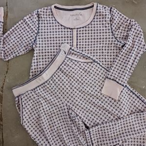 Nautica Jamie's size med